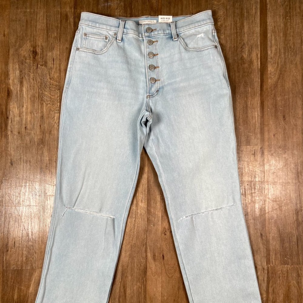 Lucky Brand "Alexandra" Mid Rise Authentic Straight Jean